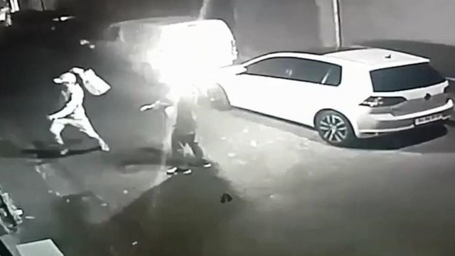 Bayrampaşa’da kuaför dükkanına molotofkokteylli saldırı