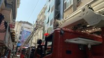 İzmir’de otelde yangın: 5 kişi dumandan etkilendi