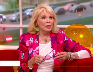 « À ramener notre gueule sans arrêt » : Amanda Lear évoque cash les personnalités qui s’engagent politiquement (VIDEO)