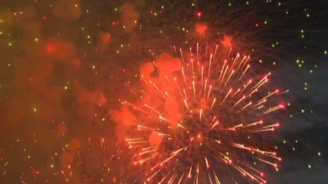 I fuochi d'artificio chiudono le celebrazioni per il 4 luglio