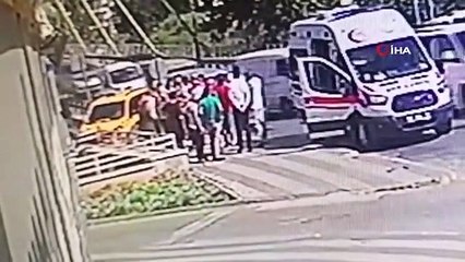 Kaza yapan araçlar köprüden düşmekten son anda kurtuldu: O anlar kamerada