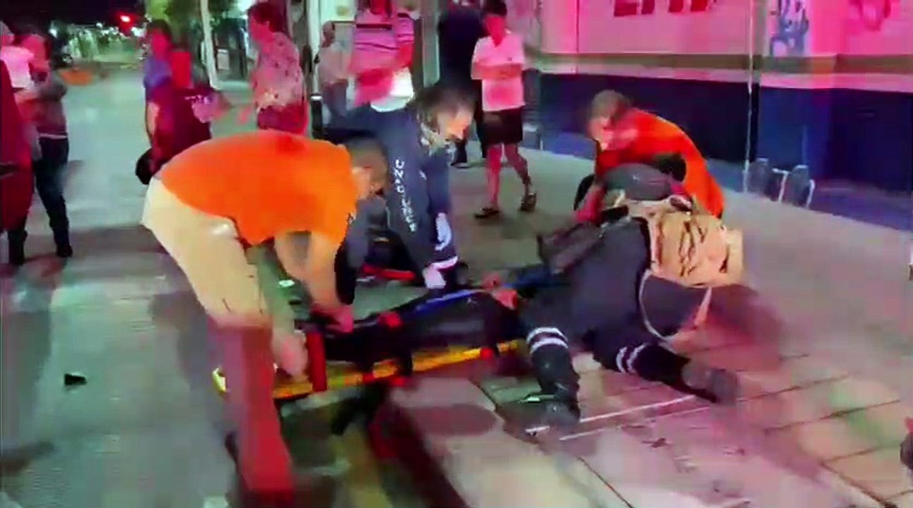 Aparatoso choque deja saldo de dos menores y un adulto lesionados