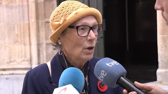 Juicio contra el hombre que estafó casi trescientos mil euros a una anciana haciéndose pasar por Dios