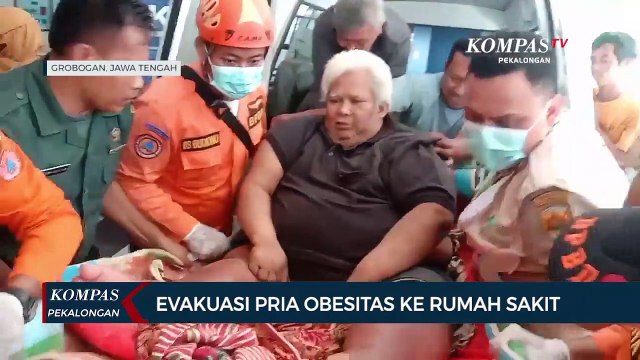 Evakuasi Sumarlan, Pria Obesitas Asal Grobogan ke Rumah Sakit