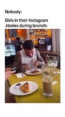 Girls in their Instagram stories during brunch