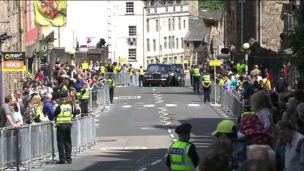 King, Queen and senior royals make way to Scottish ceremony