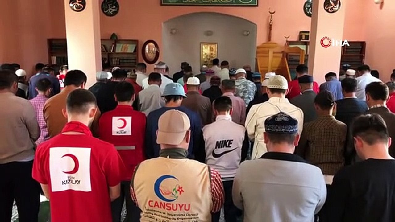 Teyemmüm nasıl alınır? Teyemmüm abdesti nasıl alınır? Teyemmümün farzı kaçtır? Teyemmüm hangi maddelerin üzerinde alınabilir?