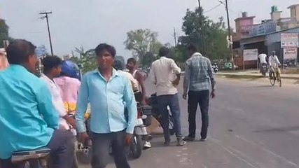 गोरखपुर: नहीं थम रहा तेज़ रफ़्तार का कहर, बाइक सवार घायल