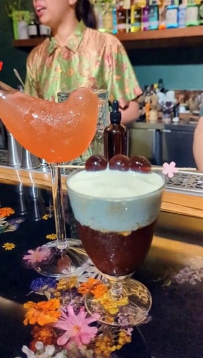 bar.flora, Quezon City