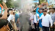 Video Story - सीधी में आदिवासी युवक के साथ घटित घटना का विरोध, मुख्यमंत्री का फूंका पुतला