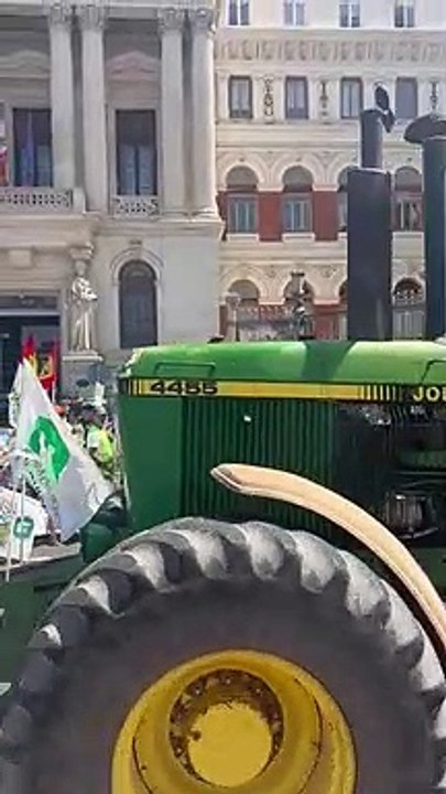 Más de 180 tractores marchan en Madrid pidiendo medidas contra la sequía