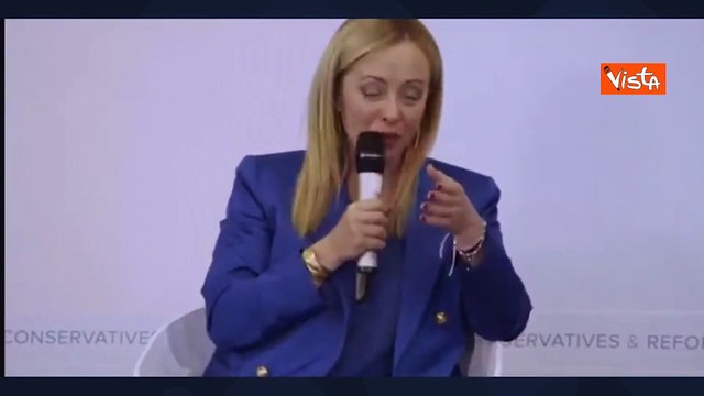 Meloni a Varsavia cita Papa Wojtyla: Siamo persone libere, restituiremo un'anima all'Europa