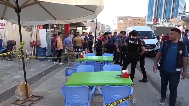 Köftecide işletme sahipleri ile müşteriler arasında silahlı kavga: 5 yaralı