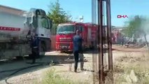 Incendie d'une ville de tentes à Kırıkhan： 50 tentes incendiées
