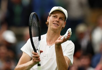 Wimbledon : Jannik Sinner surclasse Diego Schwartzman au deuxième tour