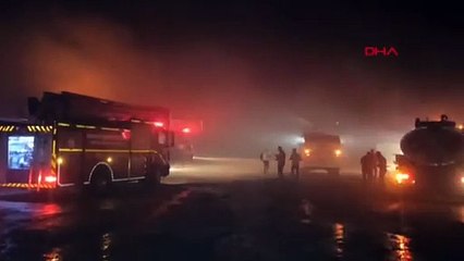 İPEKYOLU İLÇESİNDEKİ SAMANCILAR SİTESİ'NDE YANGIN