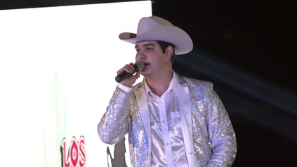 Los Nuevos Llaneros - Hay Una Reina (En Vivo)