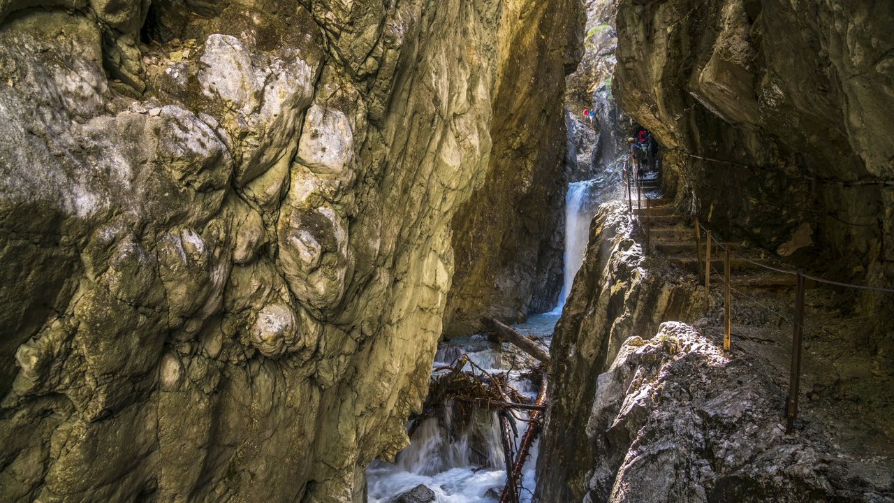 Höllentalklamm: Wanderer stürzt 150 Meter in den Tod