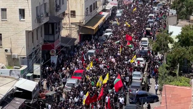 Jenin: Hundreds march in funeral procession for Palestinians killed in Israeli raid