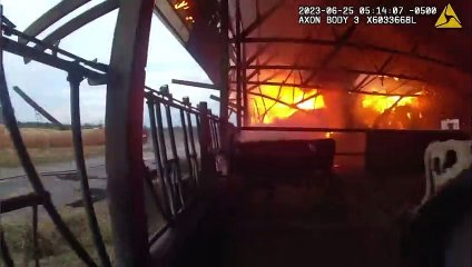 Resgate pouco usual? Polícia salva vacas de incêndio no Wisconsin