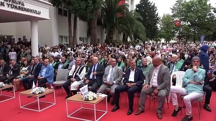 KOSTÜ'de mezuniyet coşkusu