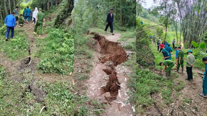 Sườn đồi ở Hà Giang nứt toác sau mưa lớn, nguy cơ sạt lở cao