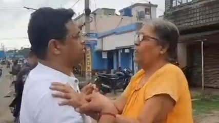 বাঁকুড়া: নিজের গ্রামে প্রচার সৌমিত্রর, বললেন &#039;চোরের বিরুদ্ধে লড়াই&#039;