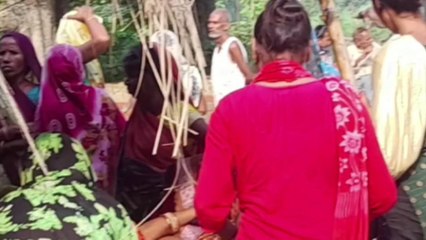 अयोध्या: यज्ञशाला में गमछे के सहारे लटकता मिला युवक का शव, परिजनों को हत्या की आशंका