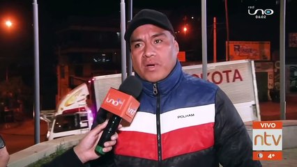 Transporte libre bloquea avenidas de Cochabamba