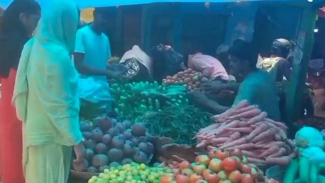 सिवान: हरी सब्जियों के दाम छू रहे आसमान, सुनिए क्या बोले महंगाई से परेशान आम जनता