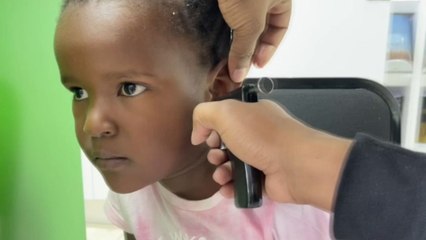 Girl's excitement about getting her ears pierced fades away on go-time
