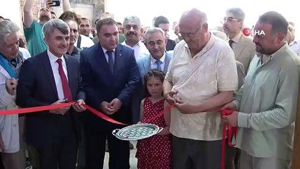 Création d'un atelier de conception et d'application de carreaux Hamza Üstünkaya à l'Université de Dumlupınar