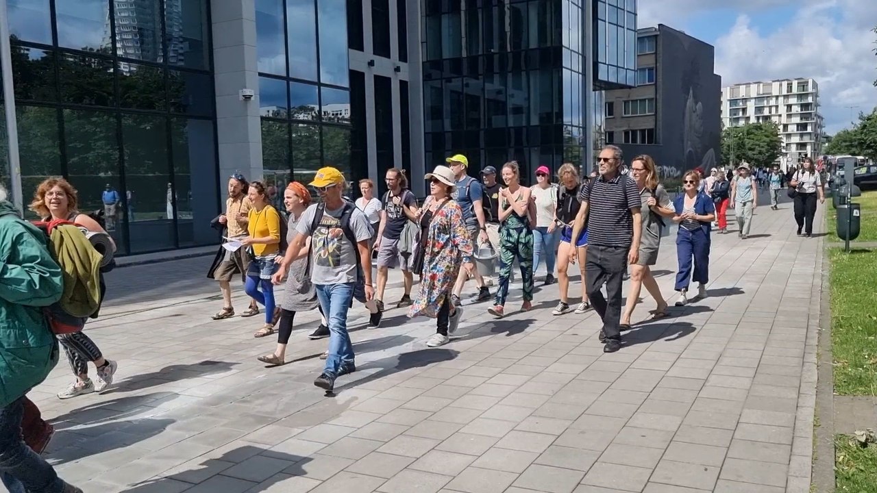 Action de Code Rouge devant le siège d'Engie à Bruxelles