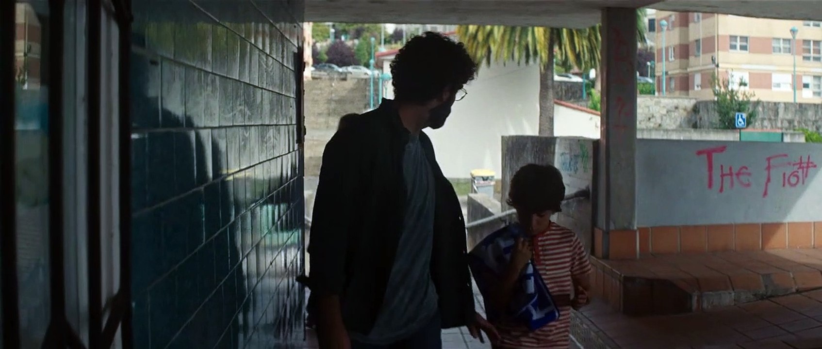 ¡Salta! Tráiler