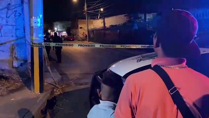 Download Video: Atacan pareja a balazos en la colonia Los Puestos, el hombre muere en el lugar