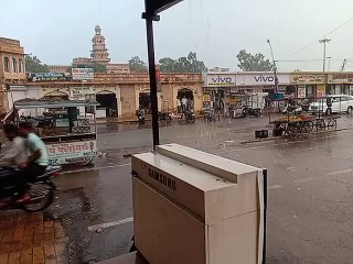 Video: जैसलमेर व पोकरण में तेज बारिश, शीतल हवाओं ने दिलाया सुकून