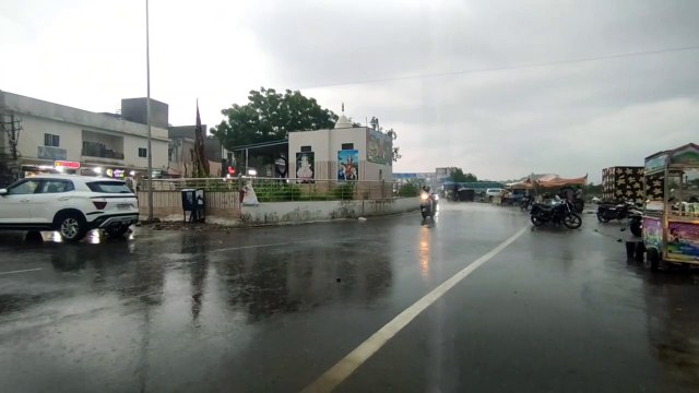 Weather update: शाम को बरसे बादल, बरसात से भीगा अजमेर