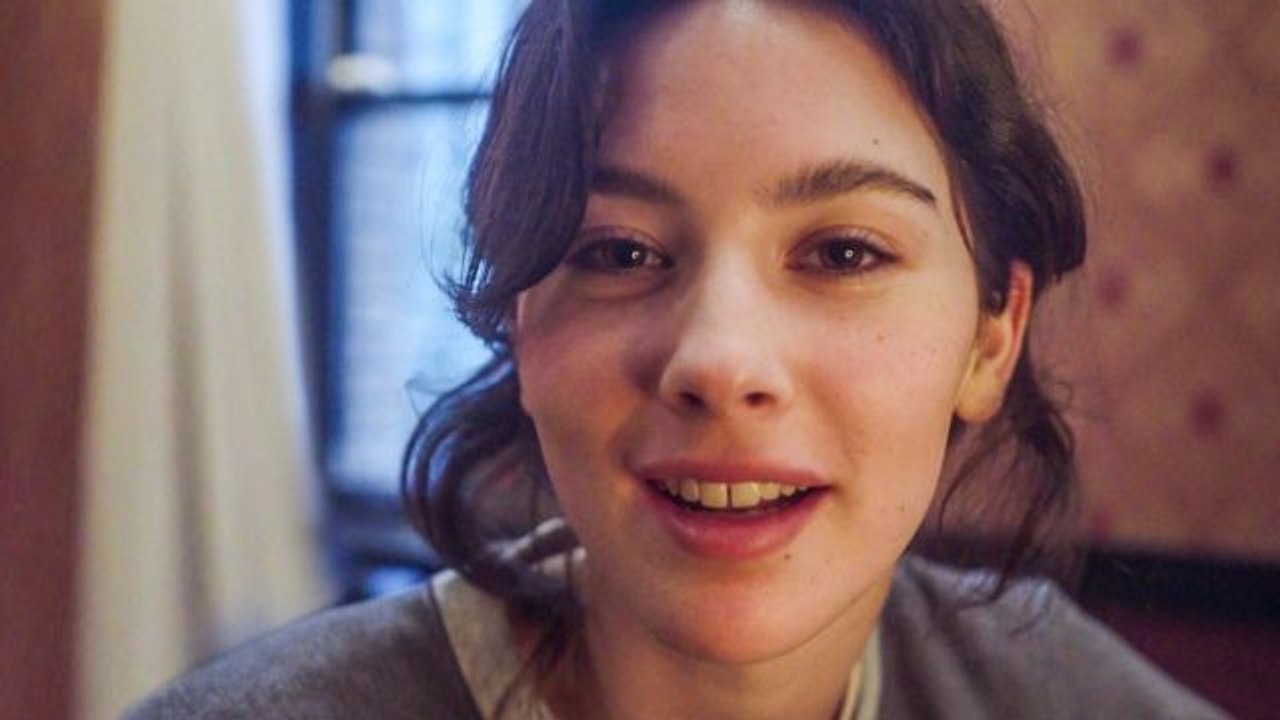 Gracie Abrams Gets Ready for Her Show at The Fillmore