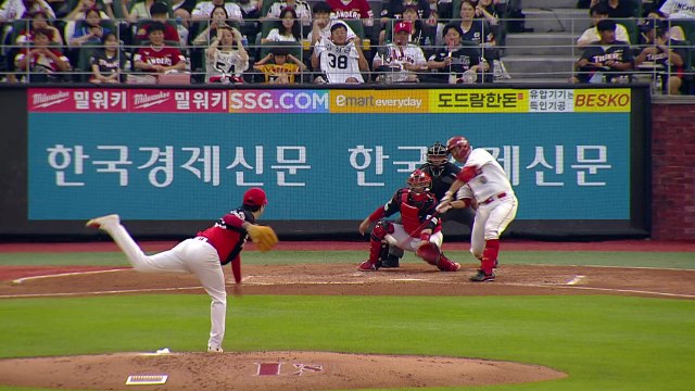 '홈런 2방' 최형우, 역대 두 번째 16시즌 연속 두 자릿수 홈런 / YTN