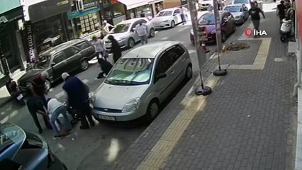 C'est ainsi que la moto a percuté la fille qui voulait traverser la route