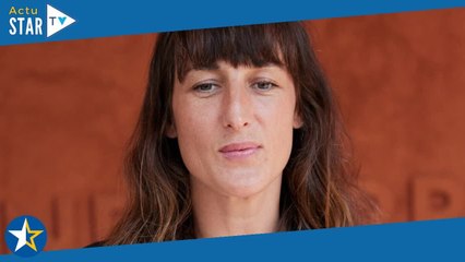 Juliette Armanet "quasiment née dans un piano" ? Ses confidences sur son enfance vécue au rythme de