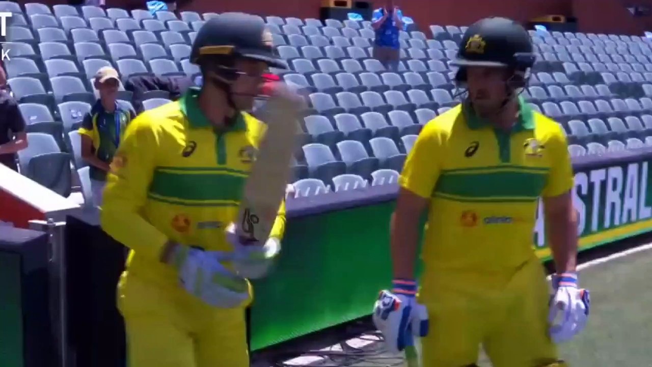 Kohli, Dhoni too good for the Aussies #dhoni #kholi