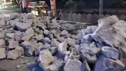 पिस्तौल से अवैध वसूली की धमकियां, उत्पात, तीन डम्पर से लाइम स्टोन खाली कराया