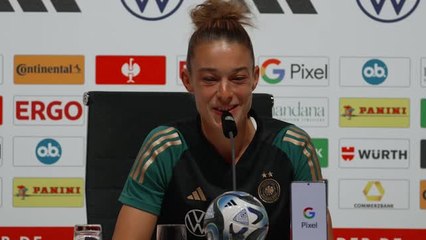 Rauch: "Haben paar Mädels mit Spinnenphobie"