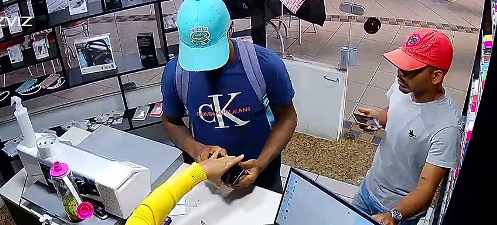 Homens assaltam loja no bairro do Imbuí em Salvador