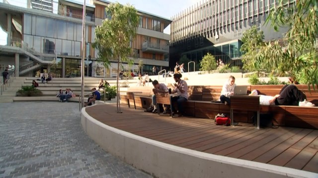 Universities given two years to overhaul teaching degrees