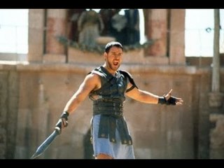 Russell Crowe a pris du poids après son divorce et a retrouvé l'amour en vivant dans une ferme