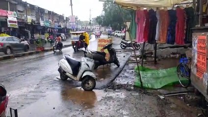 It rained amidst sunshine and shade