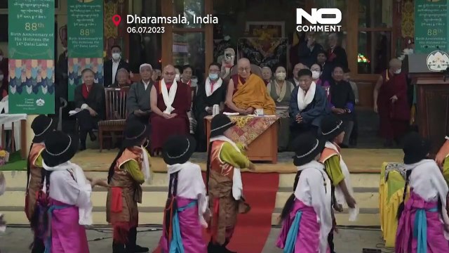 شاهد: أنصار الدالاي لاما يحتفلون بعيد ميلاد الزعيم الروحي للتبت في عامه ال88