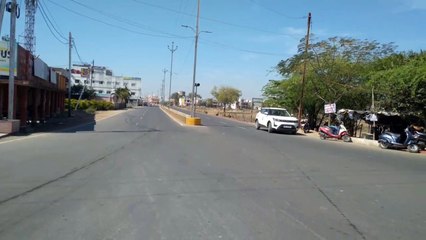 The roads of the city became lifeless in the monsoon rains